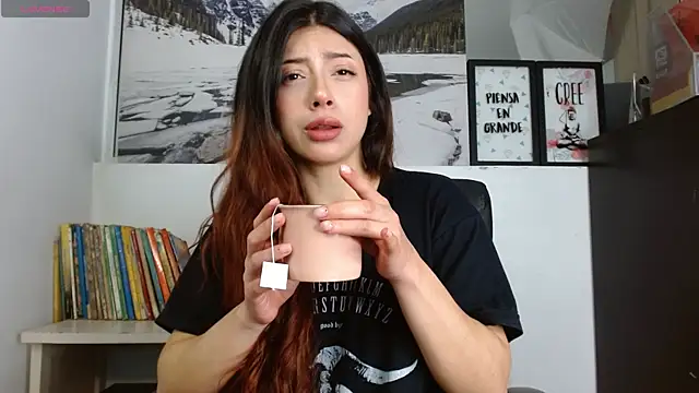 Adrianna5  online show from 04-03-26, 09:18