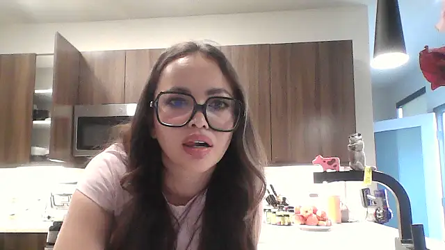 Elyrisse online show from 10-26-25, 11:09