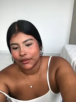 Snapshot of AnaBrowmn chatting on 11-16-25, 06:57 AnaBrowmn online show from 11-16-25, 06:57