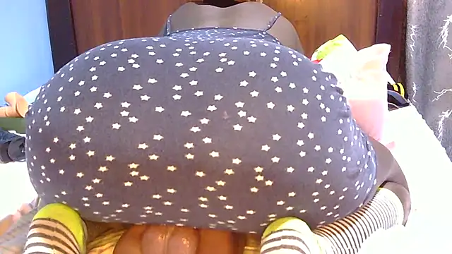 Snapshot of SpiceySnack chatting on 03-14-26, 06:08 SpiceySnack online show from 03-14-26, 06:08