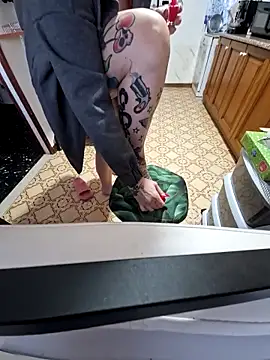 Snapshot of candymaxxx chatting on 02-05-26, 04:11 candymaxxx online show from 02-05-26, 04:11