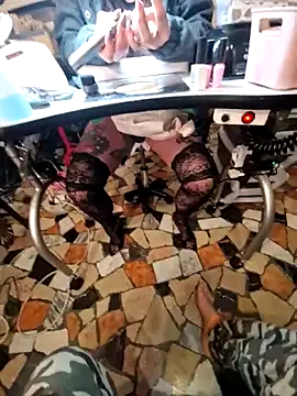 Snapshot of candymaxxx chatting on 03-10-26, 07:19 candymaxxx online show from 03-10-26, 07:19