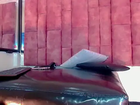 katherine x1 online show from 11-18-25, 05:01