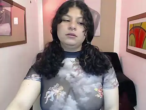 Snapshot of Fantassy_Loverss chatting on 10-07-25, 04:15 Fantassy Loverss online show from 10-07-25, 04:15