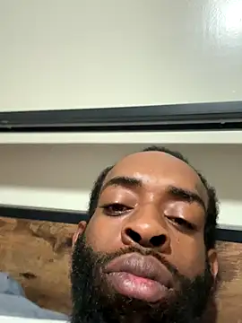 Snapshot of vaultclub chatting on 09-25-25, 11:25 vaultclub online show from 09-25-25, 11:25