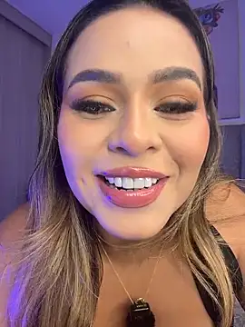 Snapshot of itsdanividarte chatting on 03-21-26, 04:39 itsdanividarte online show from 03-21-26, 04:39