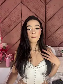 Snapshot of ChloeRosses chatting on 02-09-26, 04:49 ChloeRosses online show from 02-09-26, 04:49