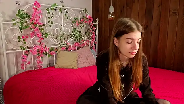 TawanaWalleck online show from 10-01-25, 09:10