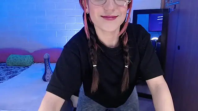 Snapshot of Amy66 chatting on 02-23-26, 04:21 Amy66 online show from 02-23-26, 04:21