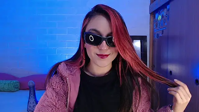 Snapshot of Amy66 chatting on 03-03-26, 12:11 Amy66 online show from 03-03-26, 12:11