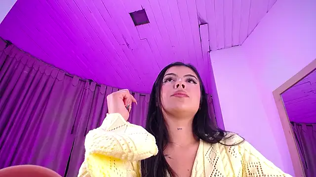 Tamararosses online show from 07-18-26, 01:59