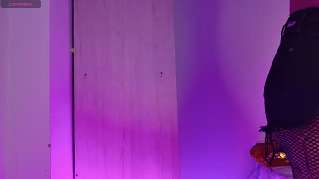 miamiller188 online show from 11-06-25, 12:00