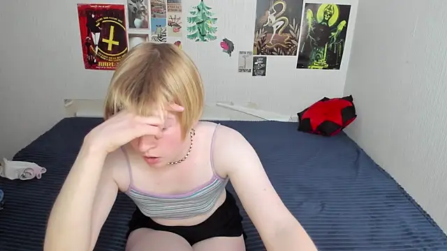 Cattie w  online show from 06-10-26, 01:17