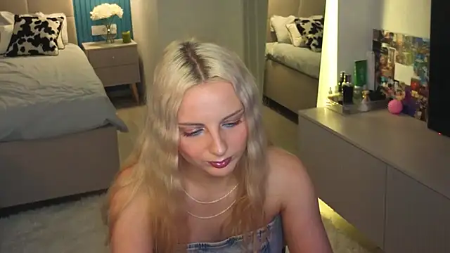 Naymoria online show from 07-04-26, 03:07