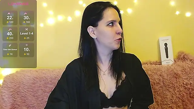 Irwi Tomboy online show from 11-21-25, 01:43