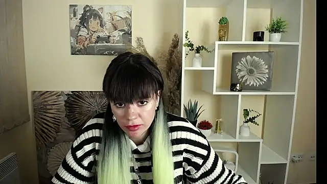 Snapshot of Dream_Caster_ chatting on 09-29-25, 08:13 Dream Caster online show from 09-29-25, 08:13