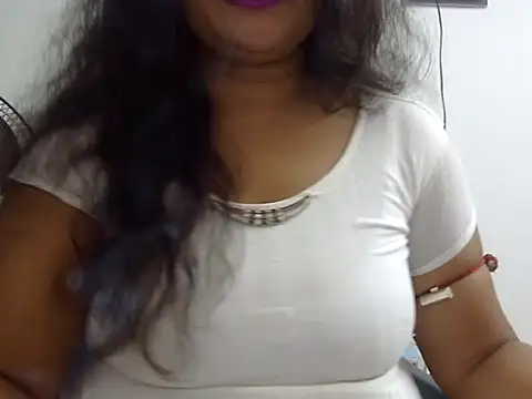 Snapshot of aarohee9 chatting on 12-05-25, 05:27 aarohee9 online show from 12-05-25, 05:27