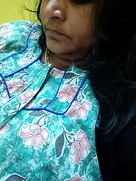 navyasree143 online show from 10-22-25, 04:35