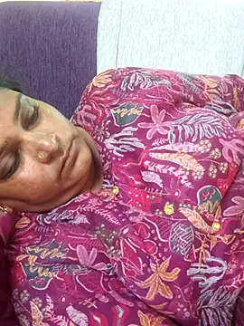 navyasree143 online show from 04-29-26, 02:48