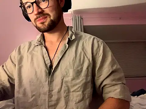 Snapshot of Jasonsnzuk chatting on 10-15-25, 09:59 Jasonsnzuk online show from 10-15-25, 09:59