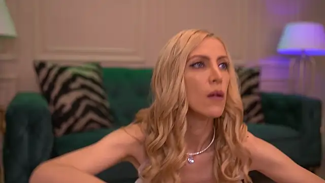 EllaBlake online show from 04-19-26, 06:02