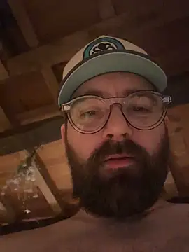 Snapshot of straight2fucked chatting on 03-09-26, 12:03 straight2fucked online show from 03-09-26, 12:03