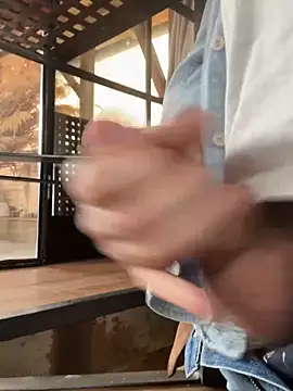 Snapshot of straight2fucked chatting on 03-11-26, 10:54 straight2fucked online show from 03-11-26, 10:54