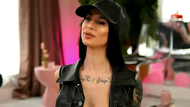 EvaAmanti online show from 04-11-26, 09:02