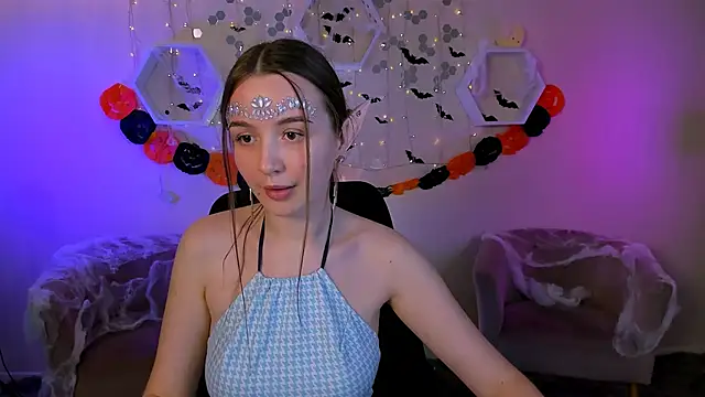 leslie bird online show from 10-22-25, 03:12