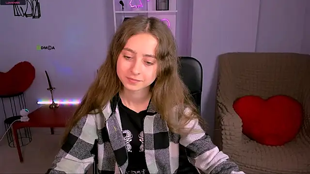 rebecca smile online show from 11-08-25, 01:11