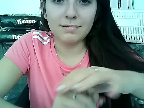 Snapshot of larj021bb chatting on 10-29-25, 04:20 larj021bb online show from 10-29-25, 04:20