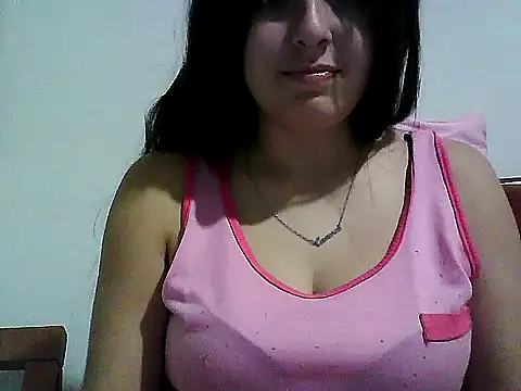 Snapshot of larj021bb chatting on 10-31-25, 01:06 larj021bb online show from 10-31-25, 01:06