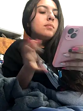 Snapshot of larj021bb chatting on 11-10-25, 08:19 larj021bb online show from 11-10-25, 08:19