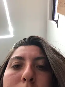 Snapshot of larj021bb chatting on 02-10-26, 02:32 larj021bb online show from 02-10-26, 02:32