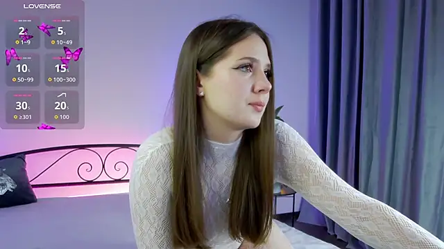 Snapshot of KariDollar chatting on 11-13-25, 06:56 KariDollar online show from 11-13-25, 06:56