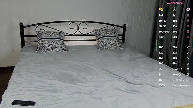 Snapshot of KariDollar chatting on 03-10-26, 09:20 KariDollar online show from 03-10-26, 09:20