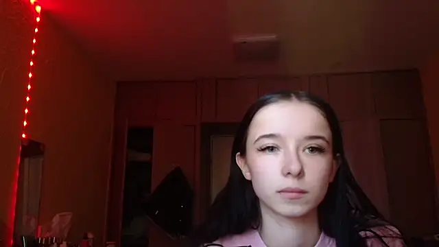 Emilia Light online show from 04-22-26, 06:38