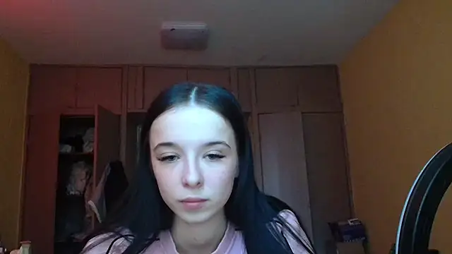 Emilia Light online show from 04-23-26, 02:30