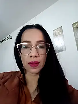 Snapshot of YaraDuartee chatting on 11-04-25, 12:37 YaraDuartee online show from 11-04-25, 12:37