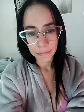 Snapshot of YaraDuartee chatting on 11-29-25, 09:40 YaraDuartee online show from 11-29-25, 09:40