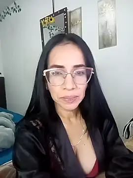 Snapshot of YaraDuartee chatting on 12-17-25, 11:11 YaraDuartee online show from 12-17-25, 11:11