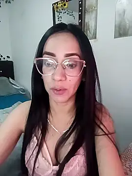 Snapshot of YaraDuartee chatting on 01-16-26, 09:19 YaraDuartee online show from 01-16-26, 09:19