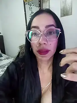 Snapshot of YaraDuartee chatting on 03-08-26, 02:04 YaraDuartee online show from 03-08-26, 02:04