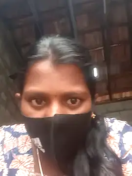 Snapshot of Tamil_Hot_Sandy chatting on 10-10-25, 01:26 Tamil Hot Sandy online show from 10-10-25, 01:26