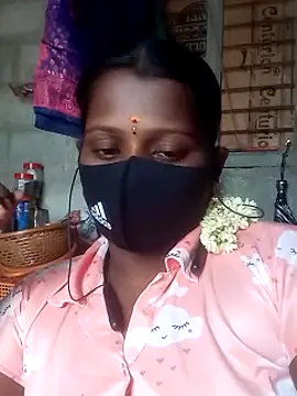 Snapshot of Tamil_Hot_Sandy chatting on 10-13-25, 07:52 Tamil Hot Sandy online show from 10-13-25, 07:52