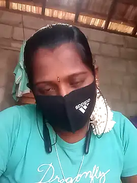 Snapshot of Tamil_Hot_Sandy chatting on 10-23-25, 06:02 Tamil Hot Sandy online show from 10-23-25, 06:02