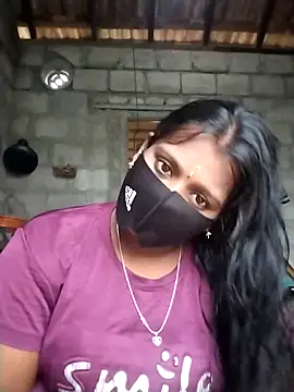 Snapshot of Tamil_Hot_Sandy chatting on 11-18-25, 11:25 Tamil Hot Sandy online show from 11-18-25, 11:25