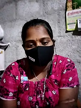 Snapshot of Tamil_Hot_Sandy chatting on 11-29-25, 03:15 Tamil Hot Sandy online show from 11-29-25, 03:15