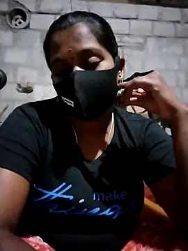 Snapshot of Tamil_Hot_Sandy chatting on 12-01-25, 06:35 Tamil Hot Sandy online show from 12-01-25, 06:35