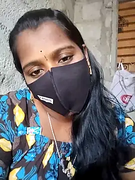 Snapshot of Tamil_Hot_Sandy chatting on 12-19-25, 05:58 Tamil Hot Sandy online show from 12-19-25, 05:58